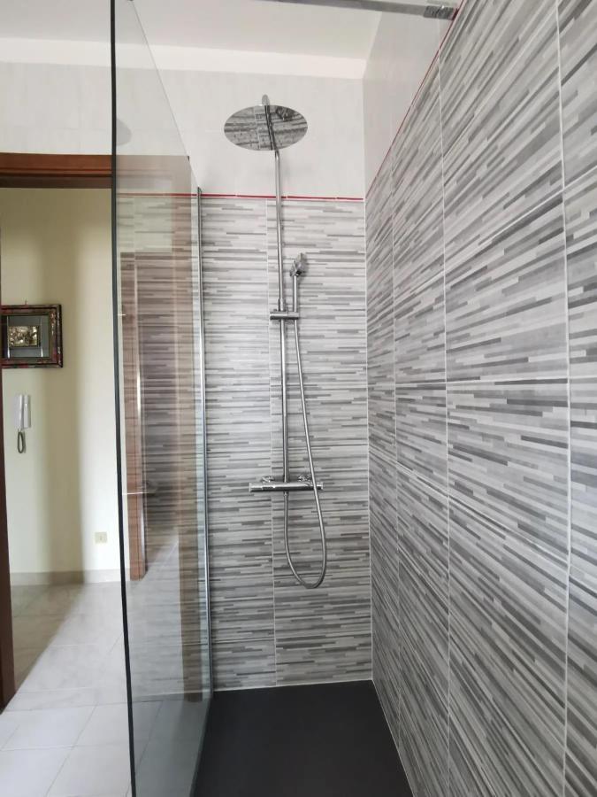 Lorenzo Guest Suite With Free Private Parking-- Cantieri Culturali ปาแลร์โม ภายนอก รูปภาพ