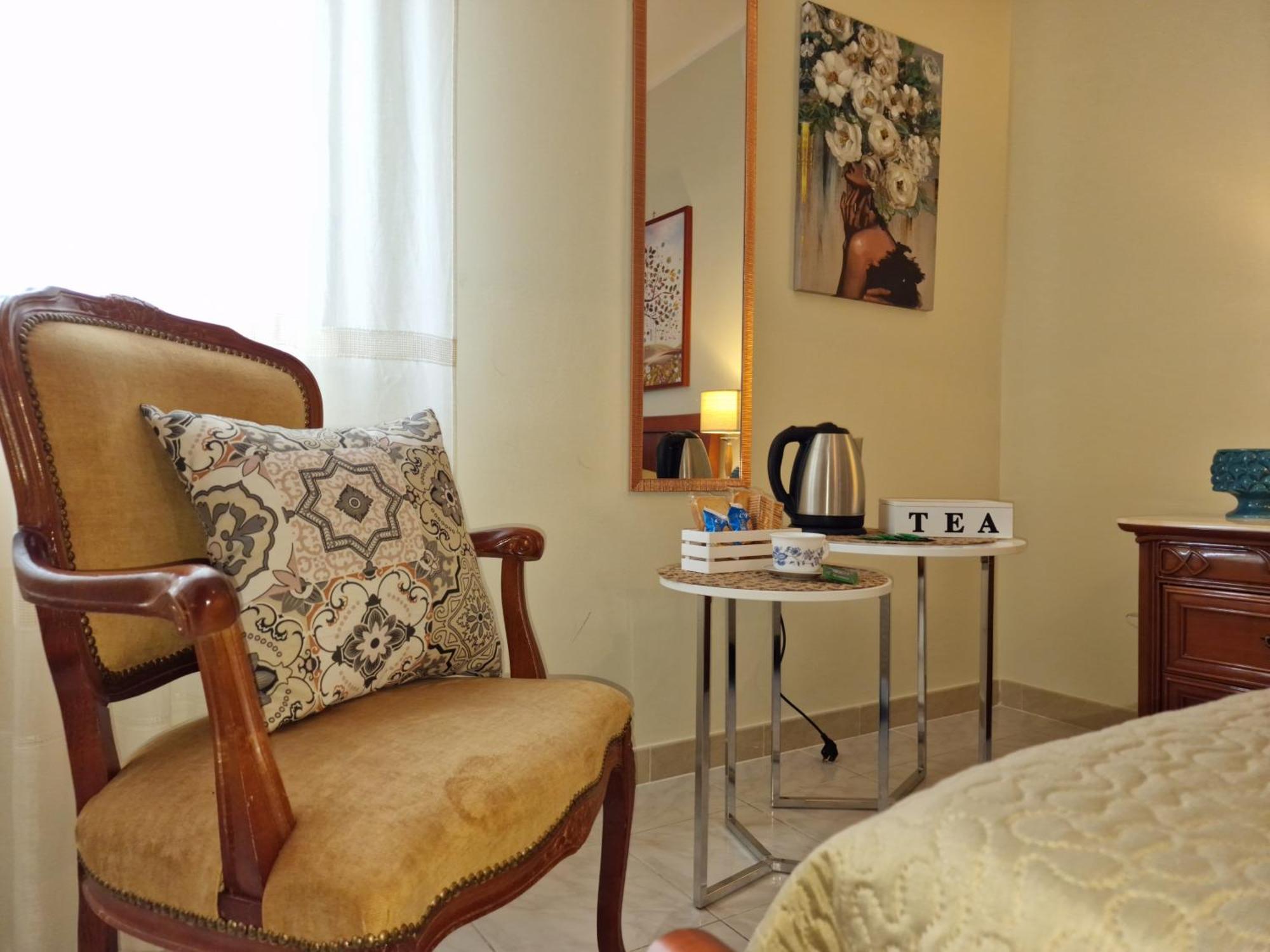 Lorenzo Guest Suite With Free Private Parking-- Cantieri Culturali ปาแลร์โม ภายนอก รูปภาพ