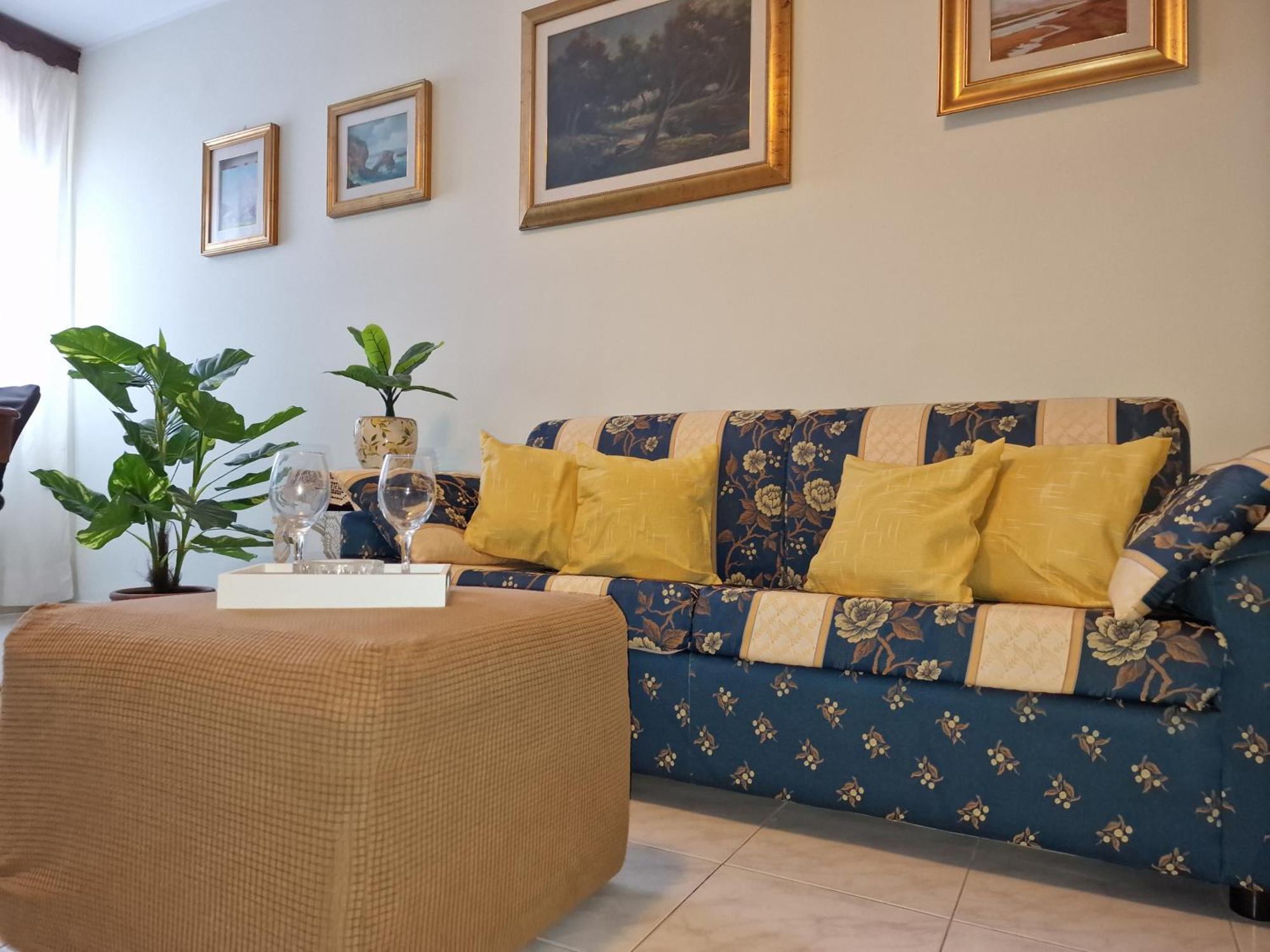 Lorenzo Guest Suite With Free Private Parking-- Cantieri Culturali ปาแลร์โม ภายนอก รูปภาพ